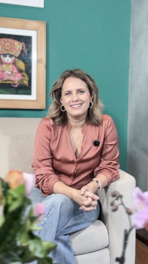 Rossana Fernández-Maldonado Instagram - A veces solo necesitamos parar, respirar y mirar lo que realmente importa.
Nuestros hijos crecen tan rápido.
Abrázalos, disfrútalos, que estos momentos no vuelven. ✨
#mamá #actriz #perú
