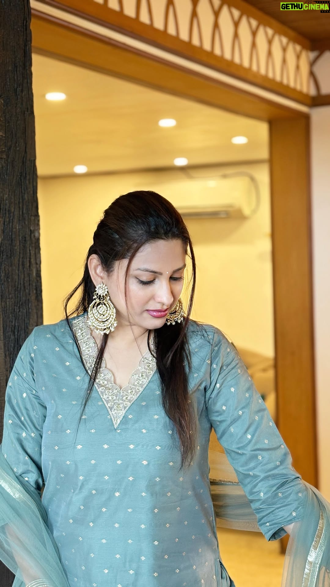 Rucha Hasabnis - 88.6K Likes - Ganpati 2025 ✨🤍