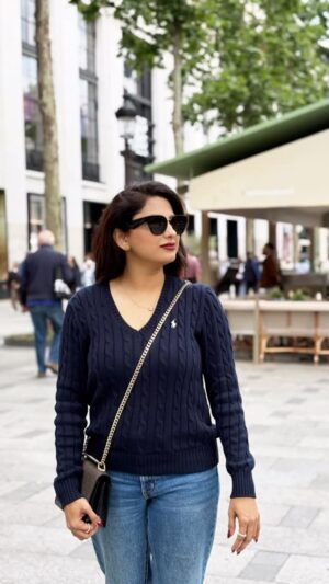 Rucha Hasabnis Instagram - Happy to be here ✨💙