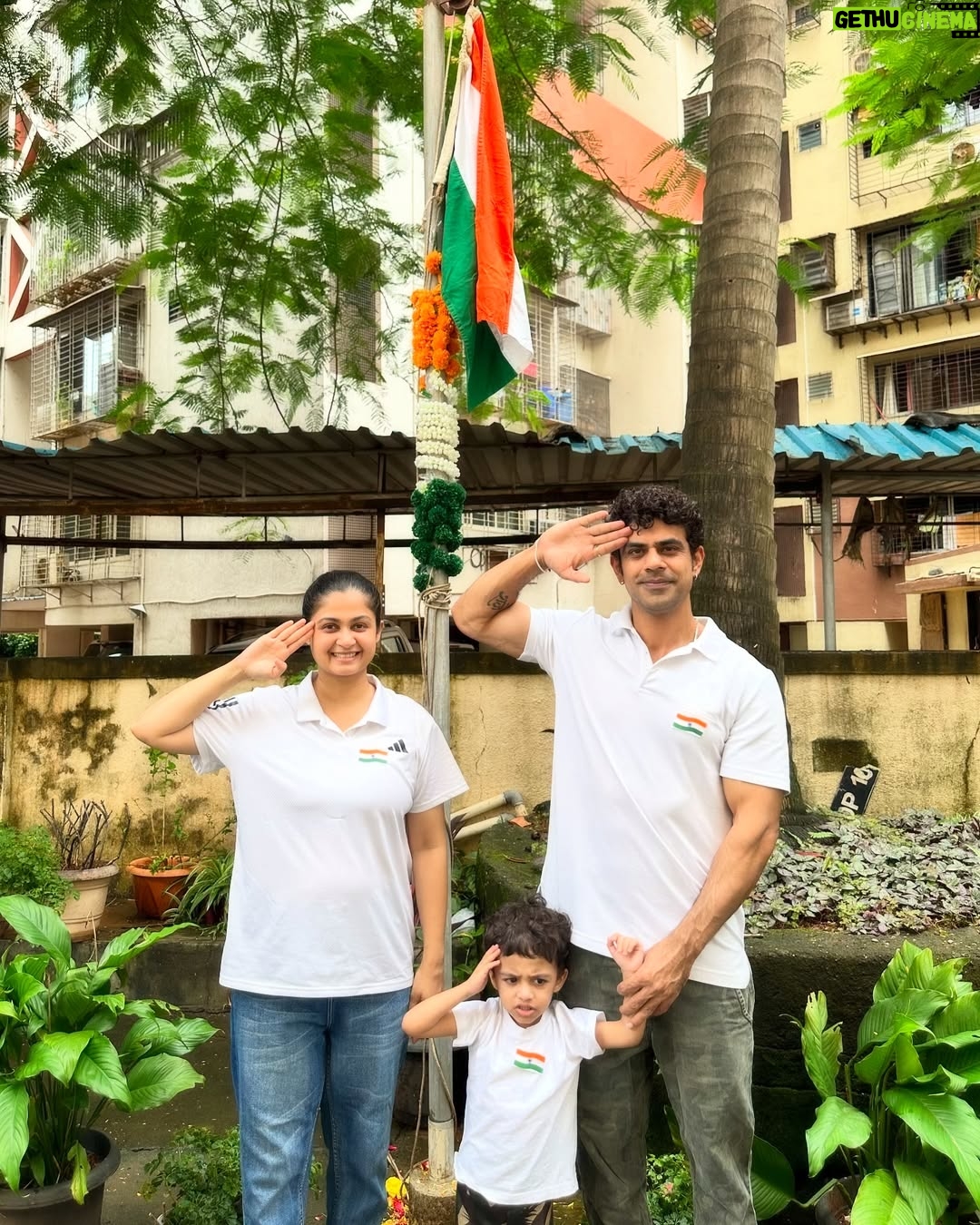 Ruchi Savarn - 55.5K Likes - भारत माता की जय 
वंदे मातरम् 🇮🇳 🇮🇳 🇮🇳 
हर हर महादेव 

#proudindian #happyindependenceday #india #harharmahadev #family