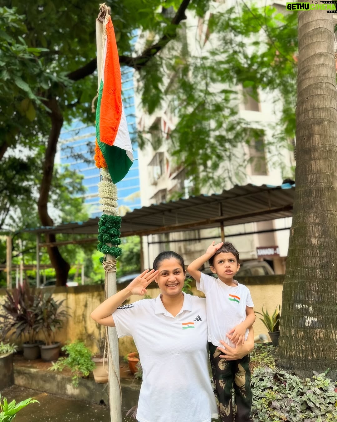 Ruchi Savarn - 55.5K Likes - भारत माता की जय 
वंदे मातरम् 🇮🇳 🇮🇳 🇮🇳 
हर हर महादेव 

#proudindian #happyindependenceday #india #harharmahadev #family