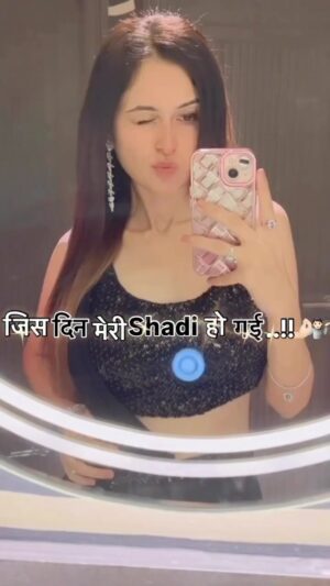 Ruchika Ahuja Instagram - 😍🤭haina🤭😜#foru #viralreels #trendingreels #reelkarofeelkaro #reelitfeelit #reels #love #waitforend #explore #explorepage #shaadimemes #shaadi #diltootega 💔 ❤️🩹😂🤣