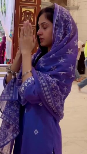 Ruchika Ahuja Instagram - Duniya 🌏 ka sabse bada vrat 💞#foru #viralreels #trendingreels #reelkarofeelkaro #reelitfeelit #reels #waitforend #explore #love #explorepage #vrat #fasting 💞😇