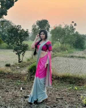 Ruchira Jadhav Instagram - राधा 🌻

लागिर प्रेमाचं ❤️
World Television Premiere only on Zee Talkies🎬
२३ मार्च दुपारी १२ वाजता आणि संध्याकाळी ६ वाजता…

@zeetalkies #MarathiMovie
