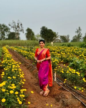 Ruchira Jadhav Instagram - राधा 🌻

लागिर प्रेमाचं ❤️
World Television Premiere only on Zee Talkies🎬
२३ मार्च दुपारी १२ वाजता आणि संध्याकाळी ६ वाजता…

@zeetalkies #MarathiMovie