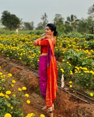 Ruchira Jadhav Instagram - राधा 🌻

लागिर प्रेमाचं ❤️
World Television Premiere only on Zee Talkies🎬
२३ मार्च दुपारी १२ वाजता आणि संध्याकाळी ६ वाजता…

@zeetalkies #MarathiMovie