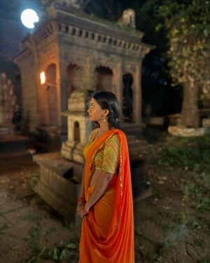 Ruchira Jadhav Instagram - राधा 🌻

लागिर प्रेमाचं ❤️
World Television Premiere only on Zee Talkies🎬
२३ मार्च दुपारी १२ वाजता आणि संध्याकाळी ६ वाजता…

@zeetalkies #MarathiMovie