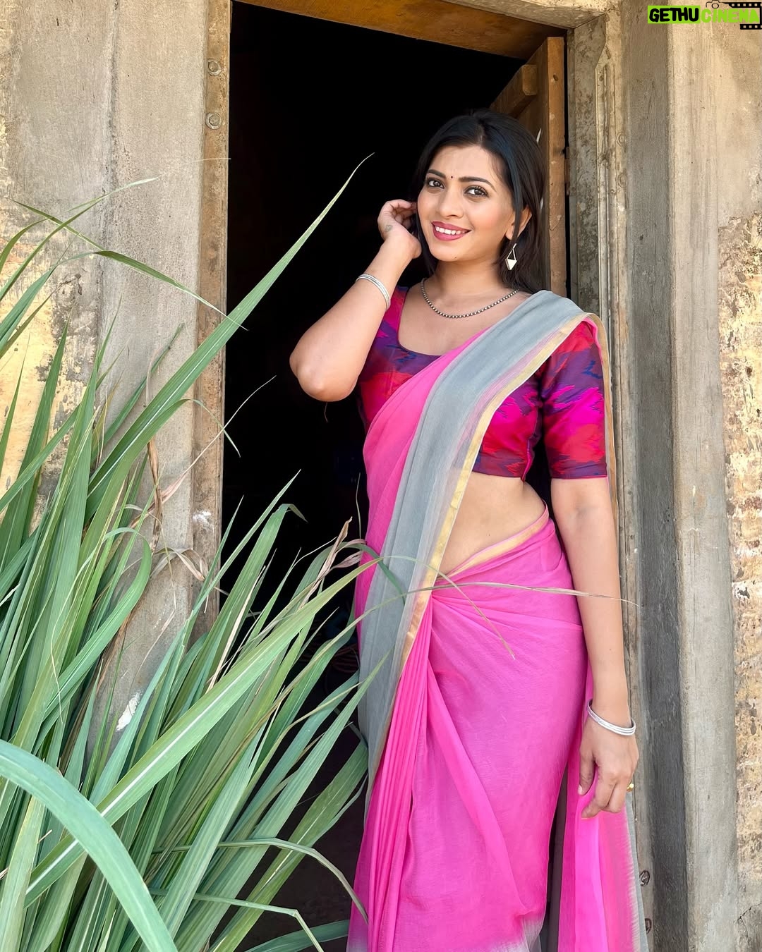 Ruchira Jadhav - 63K Likes - राधा 🌻

लागिर प्रेमाचं ❤️
World Television Premiere only on Zee Talkies🎬
२३ मार्च दुपारी १२ वाजता आणि संध्याकाळी ६ वाजता…

@zeetalkies #MarathiMovie