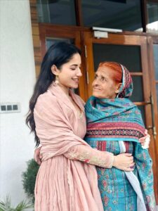 Actress Ruhani Sharma HD Photos and Wallpapers October 2025
