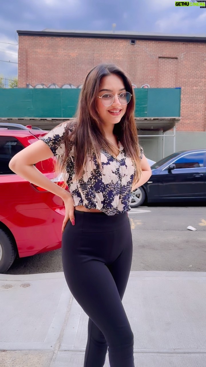 Ruhi Dhiman - 12.1K Likes - Zulfa ✨♥️🕊️
@talwiinder 
.
#trendingreels #trendingaudio #trendingnow #newsong #viral #formyfam #instagram #instaviral #instatrend #trending