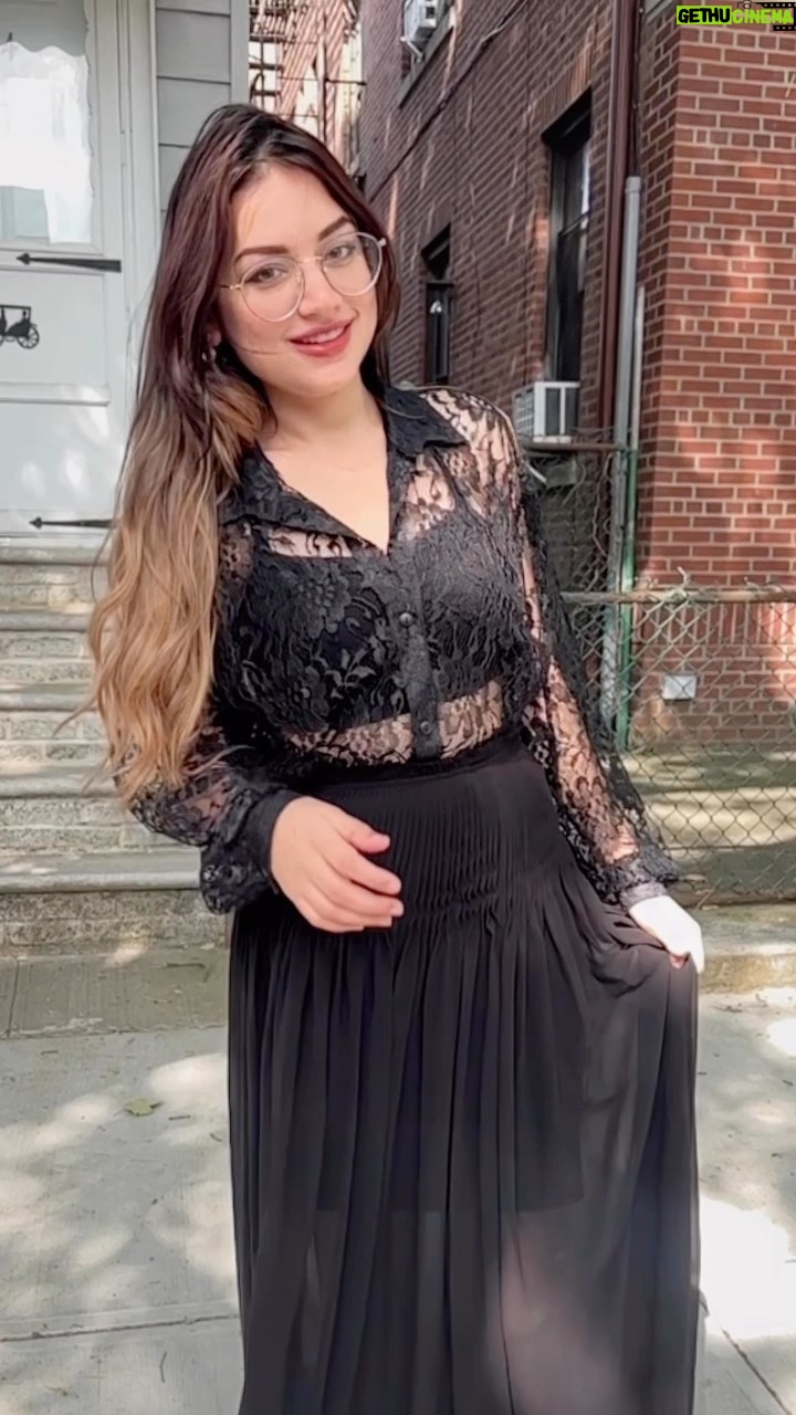 Ruhi Dhiman - 14.9K Likes - 🖤🏴‍☠️