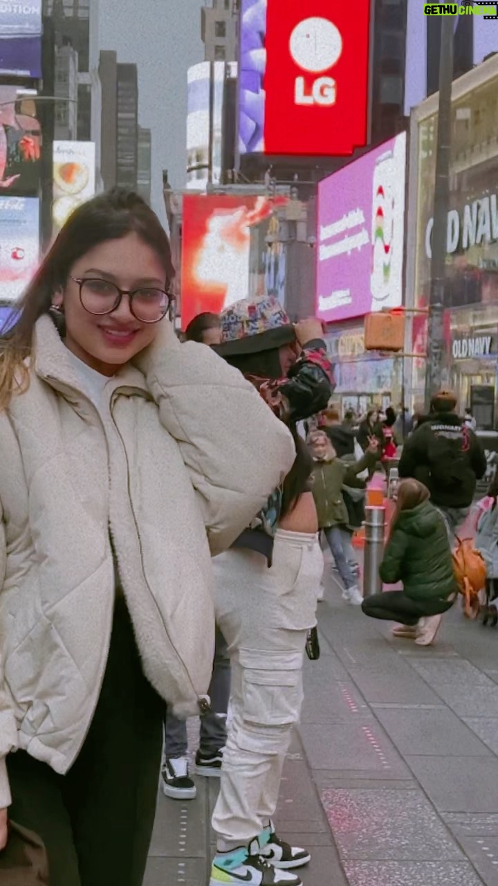 Ruhi Dhiman - 9.3K Likes - “Hum” yaha hai “tum” kaha ho ? 😂 @ruhi_dhiman8 
.
.
.
#instagram #viral #formyinstafamily #instagood