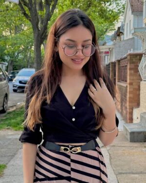 Ruhi Dhiman Instagram - 🖤🖤
.
.
.
.
#instagram #instapost @ruhi_dhiman8
