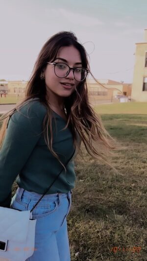 Ruhi Dhiman Instagram - ☺️♥️ @ruhi_dhiman8
.
.
.
.
#trending #viral #foryou #instagram #instafamly #viralvideo #trending #oldtrend #tune #india #instagood #ruhians #ruhidhiman8 #formyfam