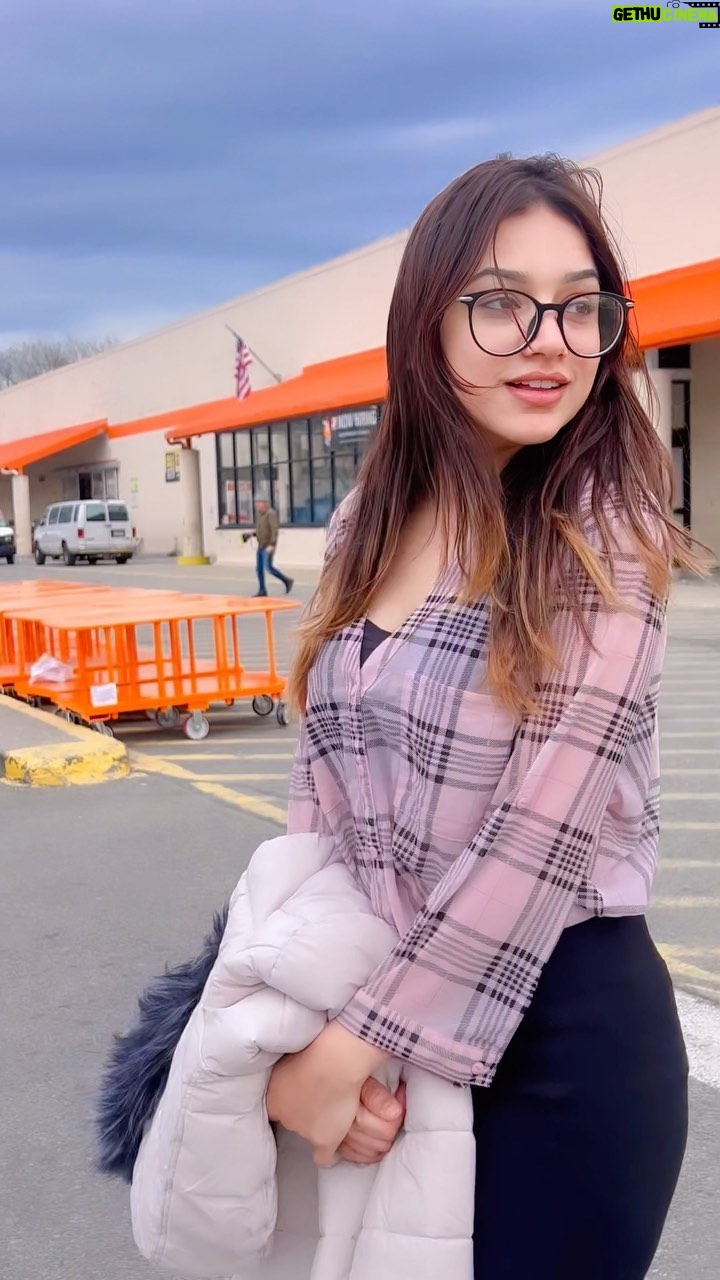 Ruhi Dhiman - 88.6K Likes - 🧿♥️ @ruhi_dhiman8 
#trending #viral #foryou #instareel #reelkrofeelkro