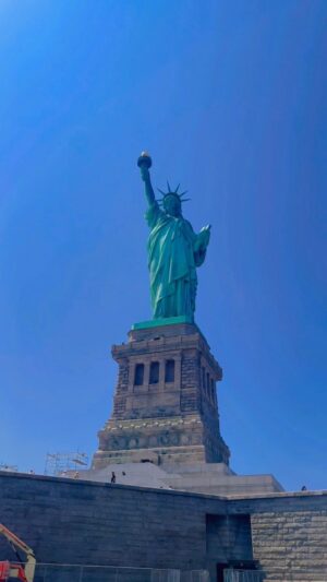 Ruhi Dhiman Instagram - This is statue of liberty 🗽🇺🇸✨…