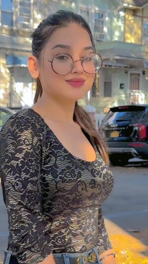 Ruhi Dhiman Instagram - #trending 🎵♥️
.
.
.
.
.
.
.
.
.
.
.
.