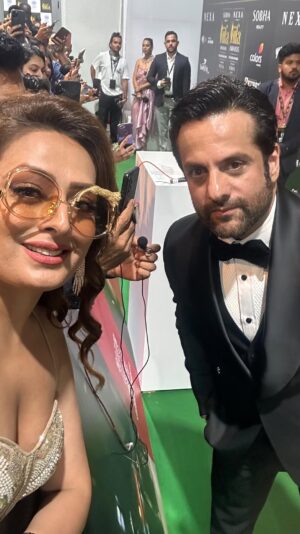 Rupa Khurana Instagram - š Catching up with the dashing @fardeenfkhan on the IIFA green carpet! š¬āØ From his exciting role in Heeramandi to the explosive Visfot, heās all set to make a grand comeback! š„ Get ready for some behind-the-scenes insights and exclusive deets! š #FardeenKhan #Heeramandi #Visfot #BollywoodComeback #GreenCarpetGlam #BehindTheScenes #ExclusiveInterview #BollywoodVibes #FilmBuzz #TrendingNow
