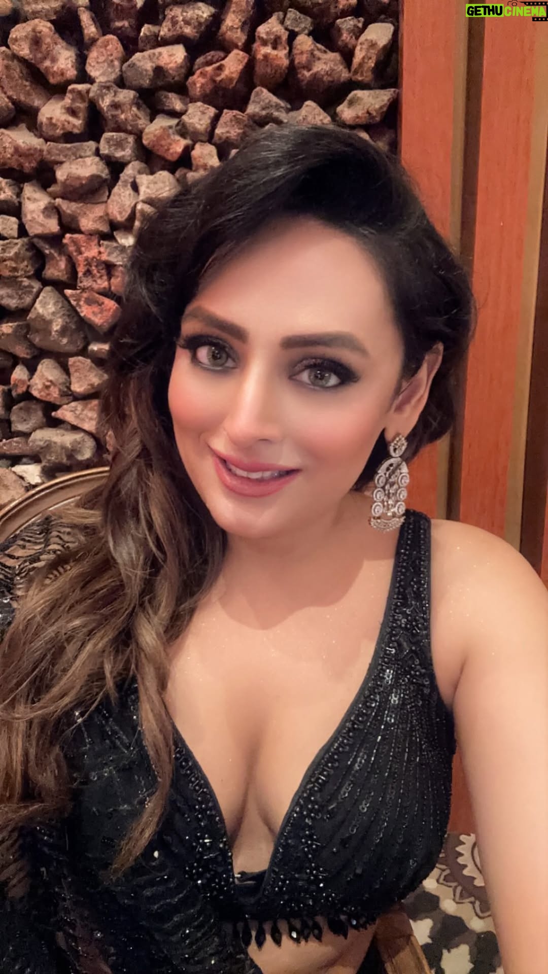 Rupa Khurana - 3.7K Likes - Channeling my inner desi girl