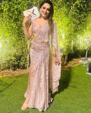 Rupa Khurana Instagram - 🌸
Outfit by @rooprang.online
Styled by @stylist_enna