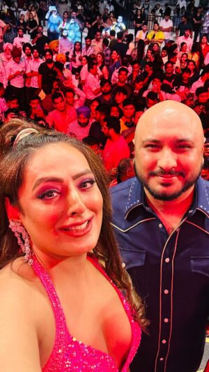 Rupa Khurana Instagram - Hosted the most Electrifying Entertainment & Musical Concert
Featuring the most soulful voice of the nation @bpraak
The king of Comedy @whosunilgrover
& Punjabi Rockstar @iamsinghdilbagh @karansehmbi @officialraavi
Event by @we3sentertainment @arvinderavee
Team RK7 @richasapra2