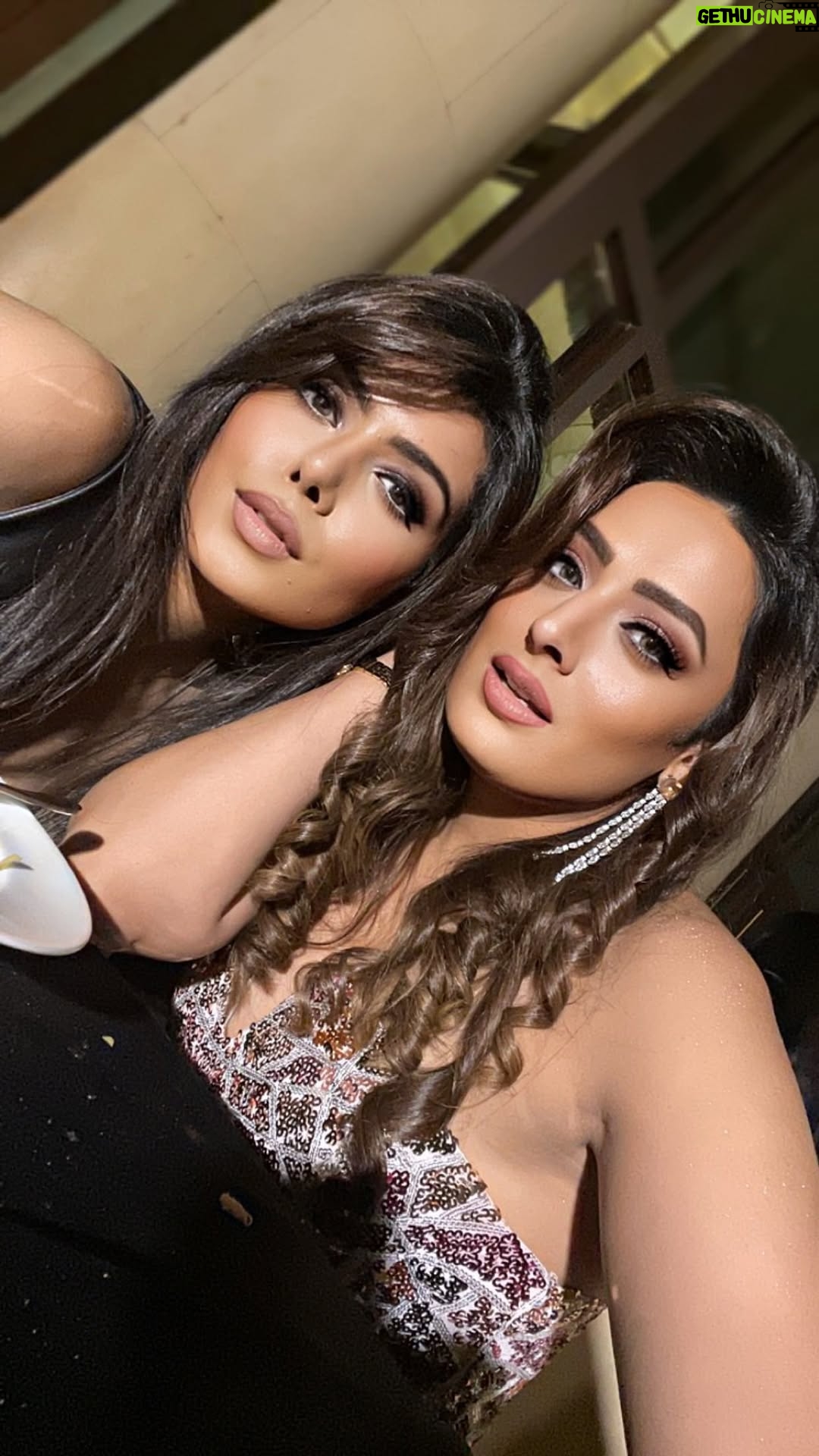 Rupa Khurana - 735 Likes - We may look normal but deep down, we just wanna become an octopus so that we can slap 8 people at once ! 🥰 #hateus #loveus #cantignoreus