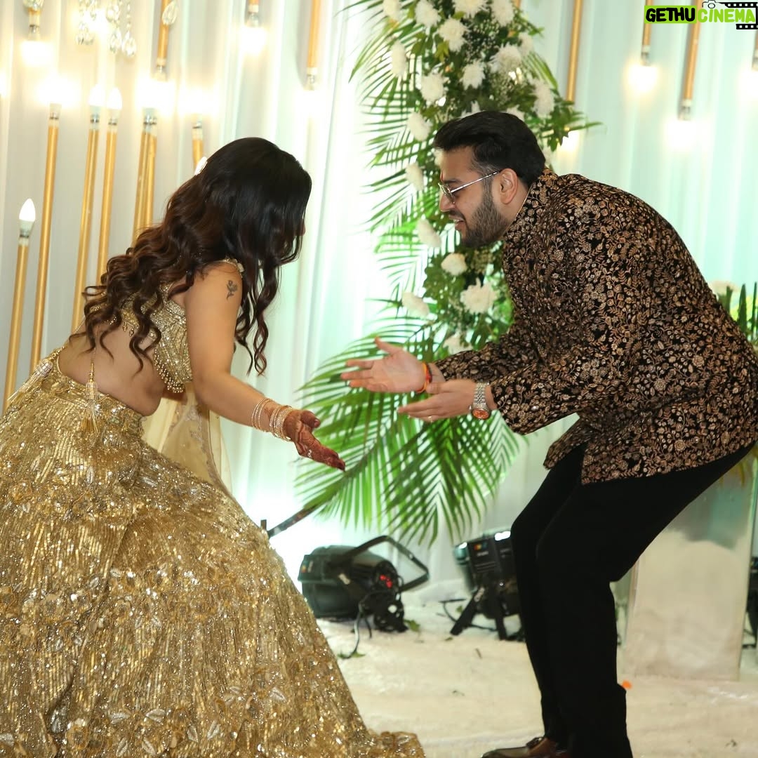 Rupal Yadav - 48.7K Likes - bas tujhse mujhe ye kehna hai🤭
 @rajat.gupta96