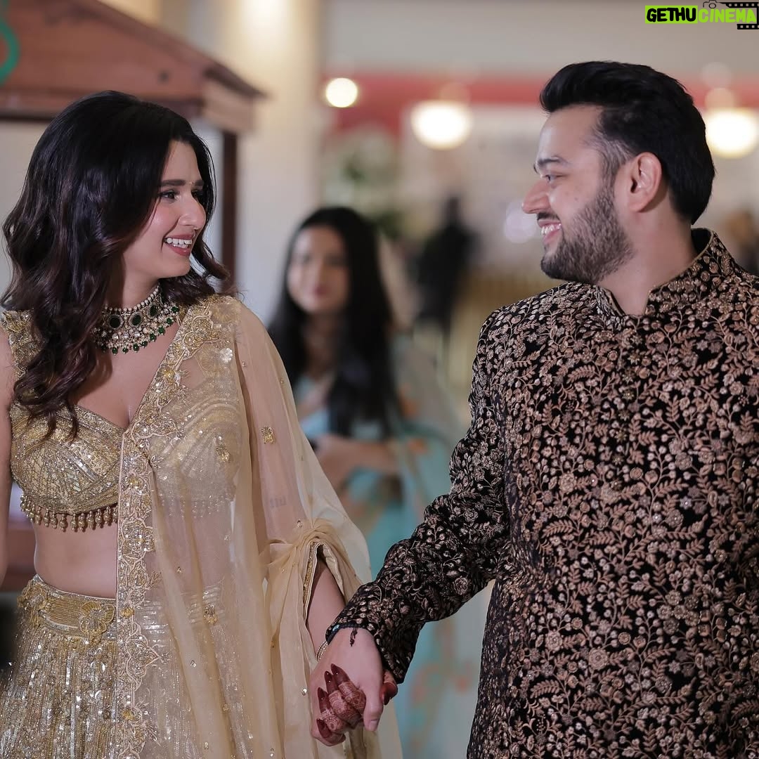 Rupal Yadav - 48.7K Likes - bas tujhse mujhe ye kehna hai🤭
 @rajat.gupta96