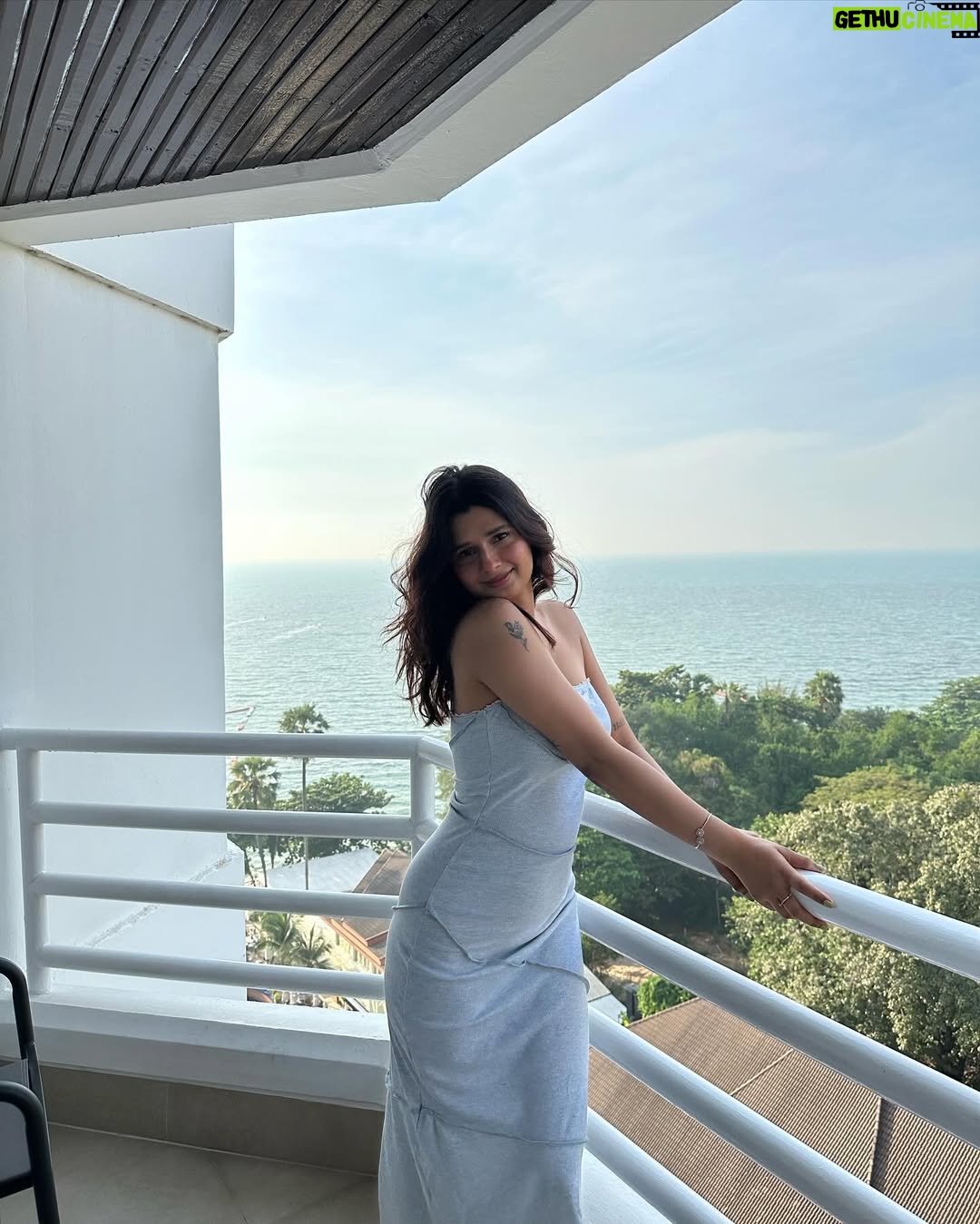 Rupal Yadav - 22.5K Likes - his prettiest problem