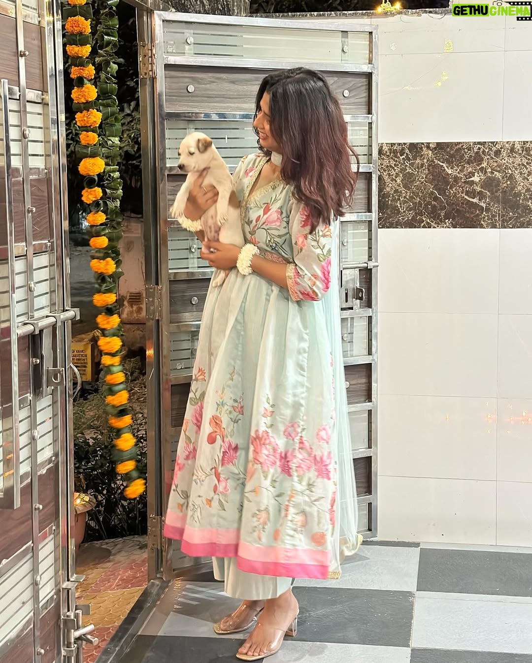 Rupal Yadav - 19.6K Likes - wishing you joy and peace, happy diwali ☺️✨🪔