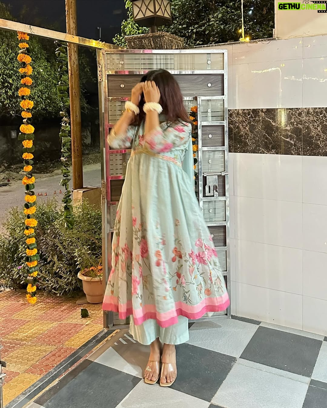 Rupal Yadav - 19.6K Likes - wishing you joy and peace, happy diwali ☺️✨🪔
