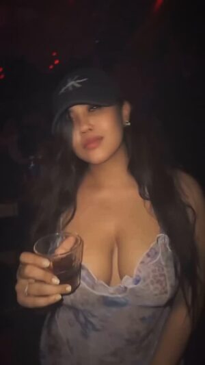 Rupinder Kaur Dhaliwal Instagram - #tecnologia #oye_kanjro1 #punjabireels #punjabi #punjabigirl #punjabistars #oyekanjro #punjabimedia