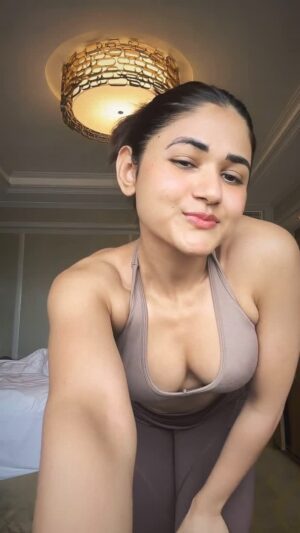 Rupinder Kaur Dhaliwal Instagram - #gymreels #workoutmotivation #workout #gym #gymgirl #gymmotivation #ikkudi