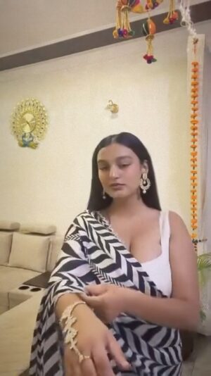 Rupinder Kaur Dhaliwal Instagram - #punjabisongs #jordansandhu #ammyvirk #arjandhillon #karanaujla #amrindergill #apdhillon #newreels #yo
