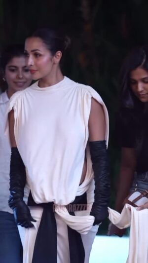 Rupinder Kaur Dhaliwal Instagram - #punjabisongs #punjabi #bollywoodsongs #reels #veedmusic #veedmusic #bollywood #veedmusic #veedmusic #gurlal #mumbaifoodie #mumbai #punjabi