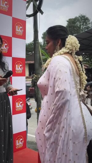 Rupinder Kaur Dhaliwal Instagram - #punjabisongs #punjab #viralreels #punjabisuits #veedmusic #punjabi #viralvideos