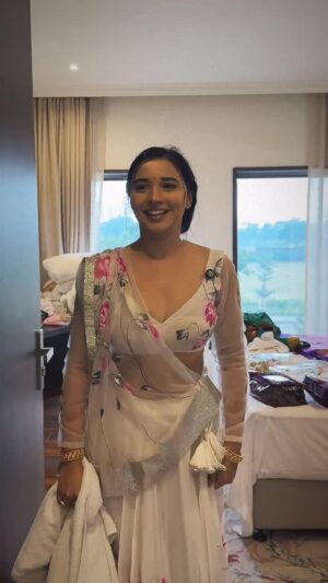 Rupinder Kaur Dhaliwal Instagram - #punjabisongs #punjabi #bollywoodsongs #reels