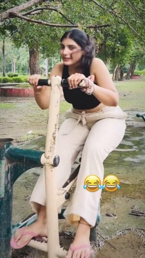 Rupinder Kaur Dhaliwal Instagram - #gymreels #workoutmotivation #workout #gym #gymgirl #gymmotivation #ikkudi