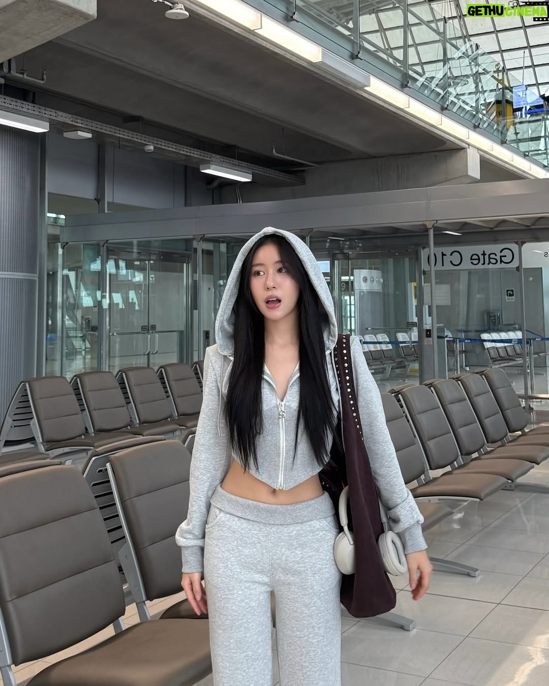 Rutricha Phapakithi - 151.1K Likes - 我们来啦～
#KapookCiize1stFMinTaipei