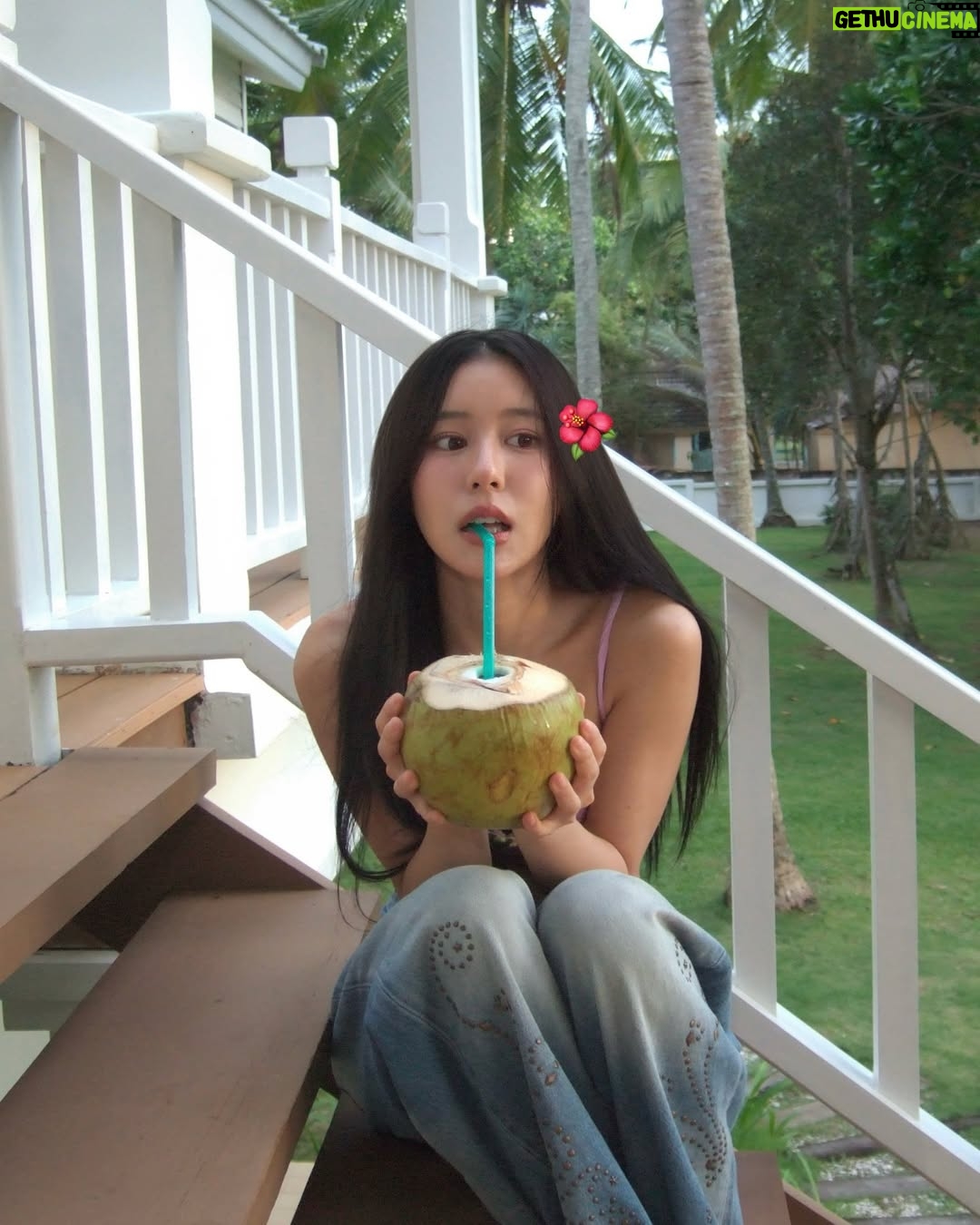 Rutricha Phapakithi - 190.6K Likes - 🥥🌴🌺👙