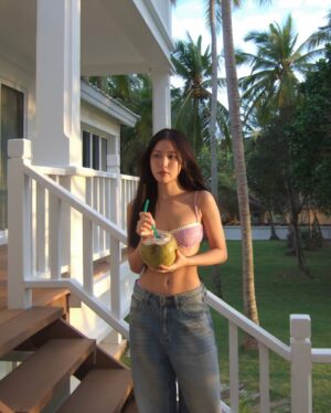 Rutricha Phapakithi Instagram - 🥥🌴🌺👙