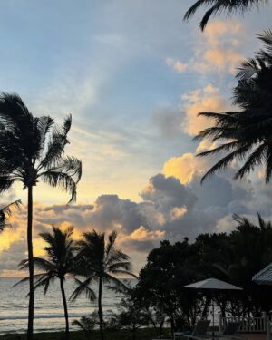 Rutricha Phapakithi Instagram - 🥥🌴🌺👙