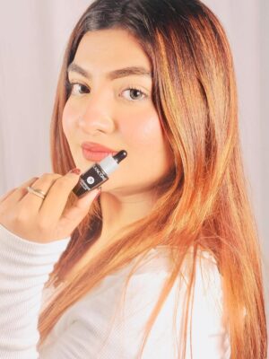 Rutuja Kamble Instagram - The iconic Lancôme Génifique
Ultimate Serum,
Now available in sleek, premium 7 ml travel-size🖤
@lancomeofficial 
#Collab #Lancomelndia
#LancomeSkincare
#GenifiqueUltimate #BetaGlucan
#LittleBlackBottle
#GenifiqueUltimate7ml