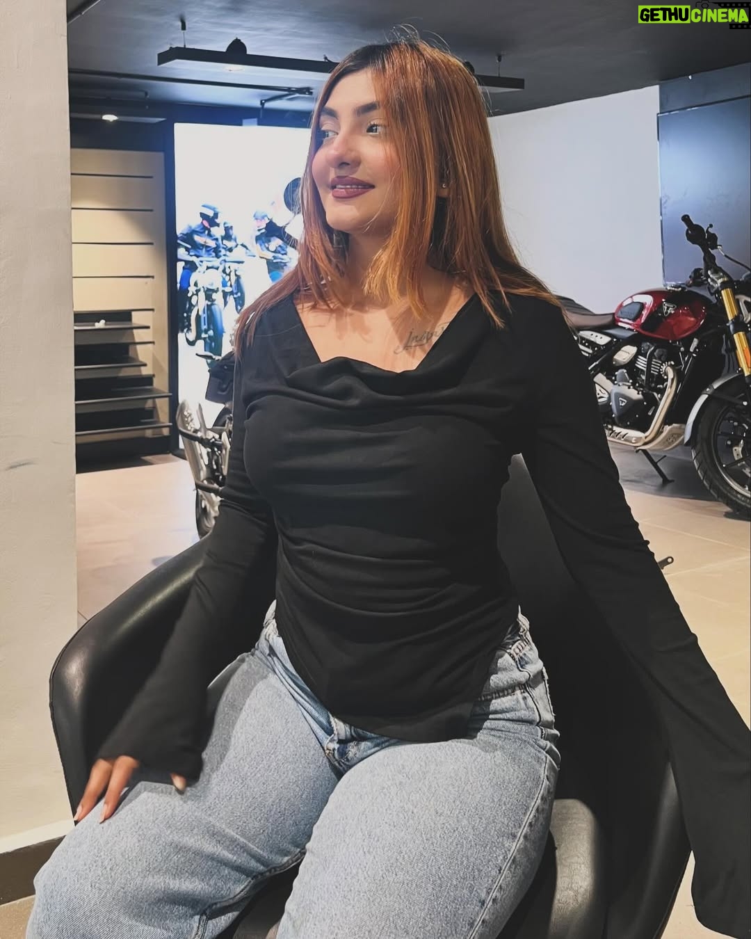 Rutuja Kamble - 3.7K Likes - Office fit ♠️☕️
Top from @savana 

Use my code :Rutuja73❗️❗️❗️

#savana #ad #savanacampussquad #savanacampus #officefit #blackootd #gotoofficefit