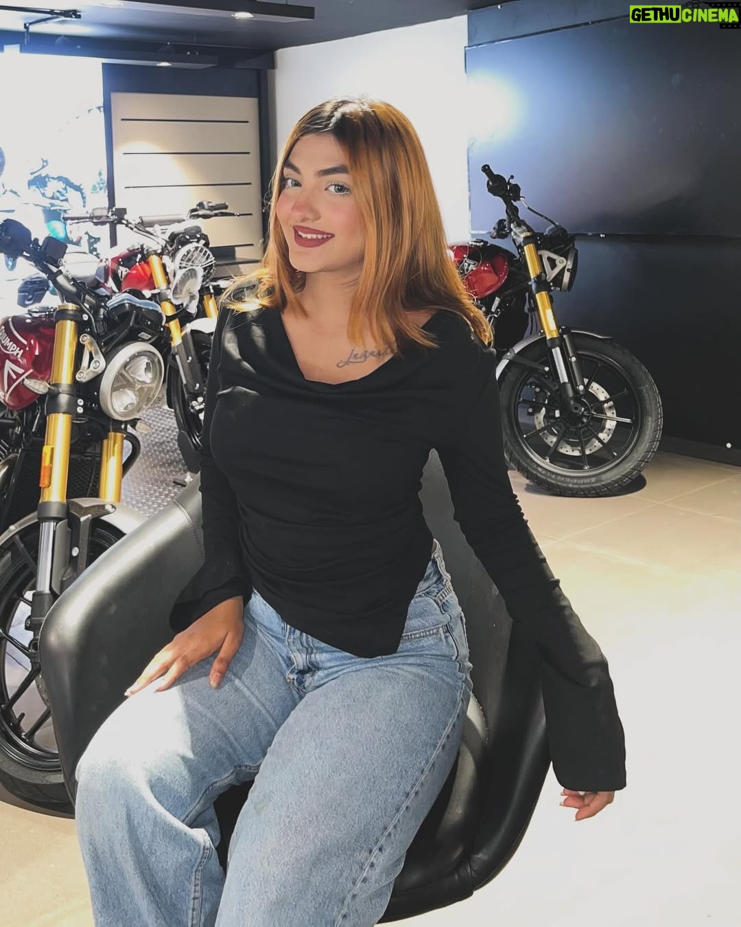 Rutuja Kamble - 3.7K Likes - Office fit ♠️☕️
Top from @savana 

Use my code :Rutuja73❗️❗️❗️

#savana #ad #savanacampussquad #savanacampus #officefit #blackootd #gotoofficefit