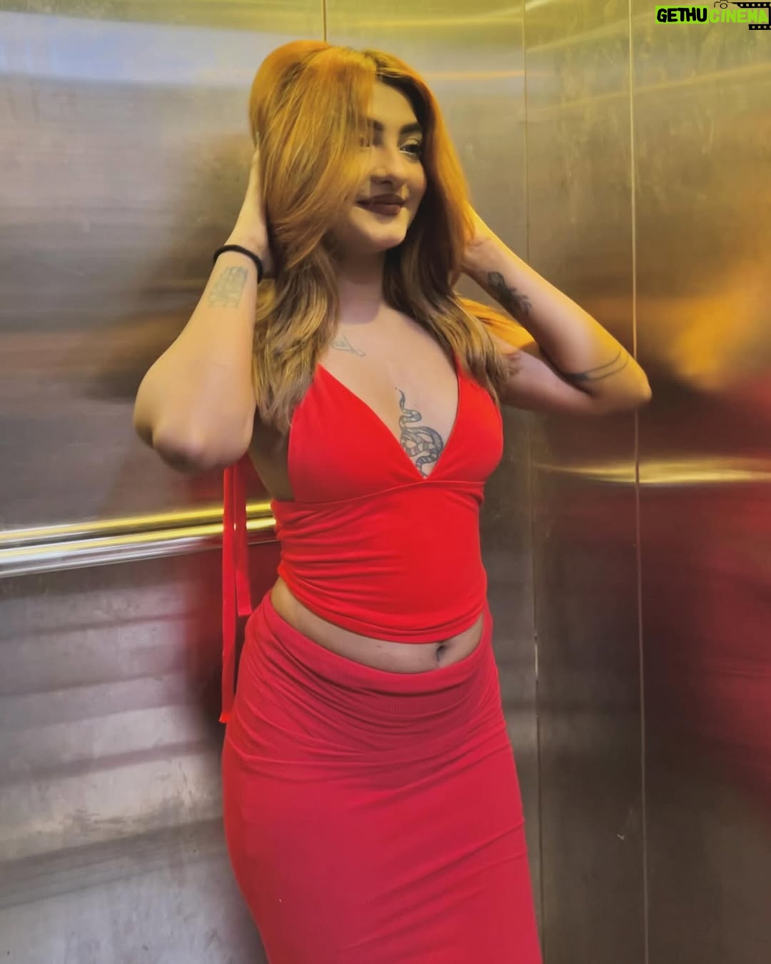 Rutuja Kamble - 4.2K Likes - Love the fit❤️
Top from :  @savana 
Use my code : “ SAVANA30” for additional discount 

#ad #savana #savanasquad