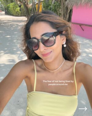 Rutvi Bhatt Instagram - Your 20s are for learning lessons and while I may have won some, I definitely lost some too ❤️🩹
And that is A-okay: because I learned and I evolved ✨
Here’s to loosing all things I’m proud of:
🫶 I no more have the fear of being disliked or not liked by people around me. It’s truly their loss if they don’t value someone who loves them w their whole heart
🫶 I no more need people to tell me I’m Beautiful.. I know I am beautiful and I feel it!
🫶 I no more hold the pain and anger towards people who’ve hurt me or done me wrong in the past. They are not worth taking up space in my mind and heart
🫶 I no more need to prove my point to anyone. If someone disagrees, I simply nod 🙂↕️
Because in this world — the only person who can love, understand and be there with u all the time— is YOU! So practice self-love or your 20s will teach you the lesson anyway💛
.
.
.
.
.
.
.
#emotional #emotions
#failure #hardwork #success #grind #emotionalintelligence #emotions
#longdistancerelationship #longdistancecouples
#couples #relationshipgoals #datingadvice
#relationships #fights #mindset #mentor #love #couples #couplegoals #date #couplegoals #mindset #desicouple #indian #india #mumbai #delhi #motivation