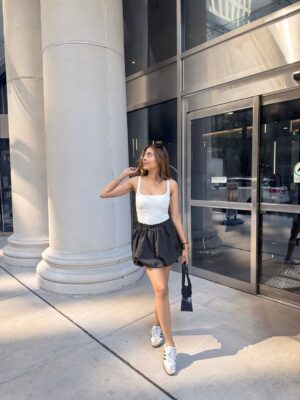 Rutvi Bhatt Instagram - Big cities, good coffee & fresh baked goods = my happy place 🫶💛✨