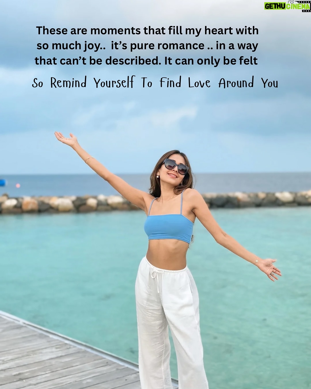 Rutvi Bhatt - 0.9K Likes - We think of love very one dimensionally —and that we can only receive it from one person 🥰 

🫶 But there are certain romantic moments that make you feel love in a non-obvious way and it’s so heartwarming! 

💛 Like your mom bringing you freshly cut fruits, a baby laughing out loud, the breeze blowing mist on your face or your partner’s arm on your thigh when they sense you’re anxious — that is all love 

🫶 So use this post as a reminder to find romance in your life — not just from your partner but from everything around you ✨

🤍🤍 follow me to build strong, lasting relationships💕💕
.
.

Long distance couple, couple fights, problem solving, relationship building, trust, healing, love, Rutvi Bhatt, Rootvi, Relationship Coach

.
.

#couples #relationshipgoals #datingadvice 
#relationships #fights #love #couples #couplegoals  #desicouple #india #mumbai