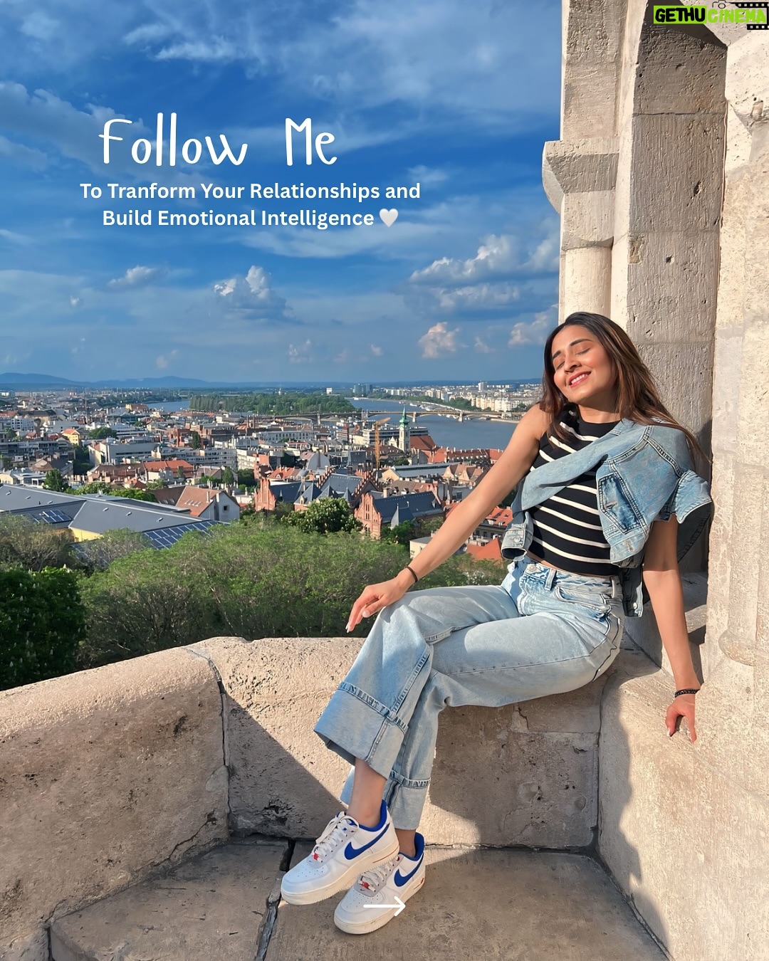 Rutvi Bhatt - 0.9K Likes - We think of love very one dimensionally —and that we can only receive it from one person 🥰 

🫶 But there are certain romantic moments that make you feel love in a non-obvious way and it’s so heartwarming! 

💛 Like your mom bringing you freshly cut fruits, a baby laughing out loud, the breeze blowing mist on your face or your partner’s arm on your thigh when they sense you’re anxious — that is all love 

🫶 So use this post as a reminder to find romance in your life — not just from your partner but from everything around you ✨

🤍🤍 follow me to build strong, lasting relationships💕💕
.
.

Long distance couple, couple fights, problem solving, relationship building, trust, healing, love, Rutvi Bhatt, Rootvi, Relationship Coach

.
.

#couples #relationshipgoals #datingadvice 
#relationships #fights #love #couples #couplegoals  #desicouple #india #mumbai